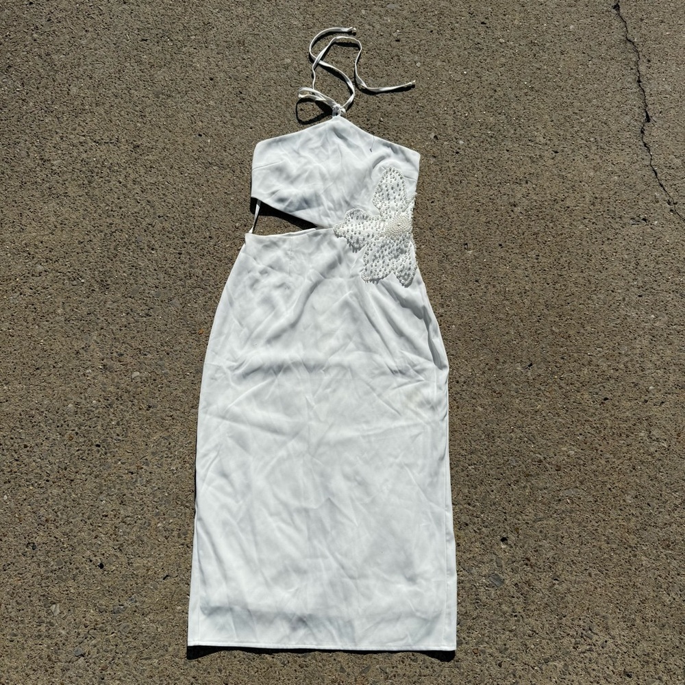 Avec Les Filles White Halter Midi Dress with bead flower